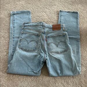 Levi’s wedgie straight jeans light wash 26 button front denim